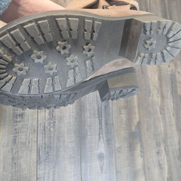 White Mountain Tan/brown/Cream Boots  Faux Fur Top Heel Zip Side Winter Style 10 - Picture 5 of 8